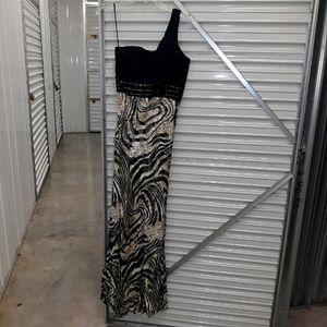 Black and white zebra fit maxi size 3-4, 100% silk designer Dave and Johnny